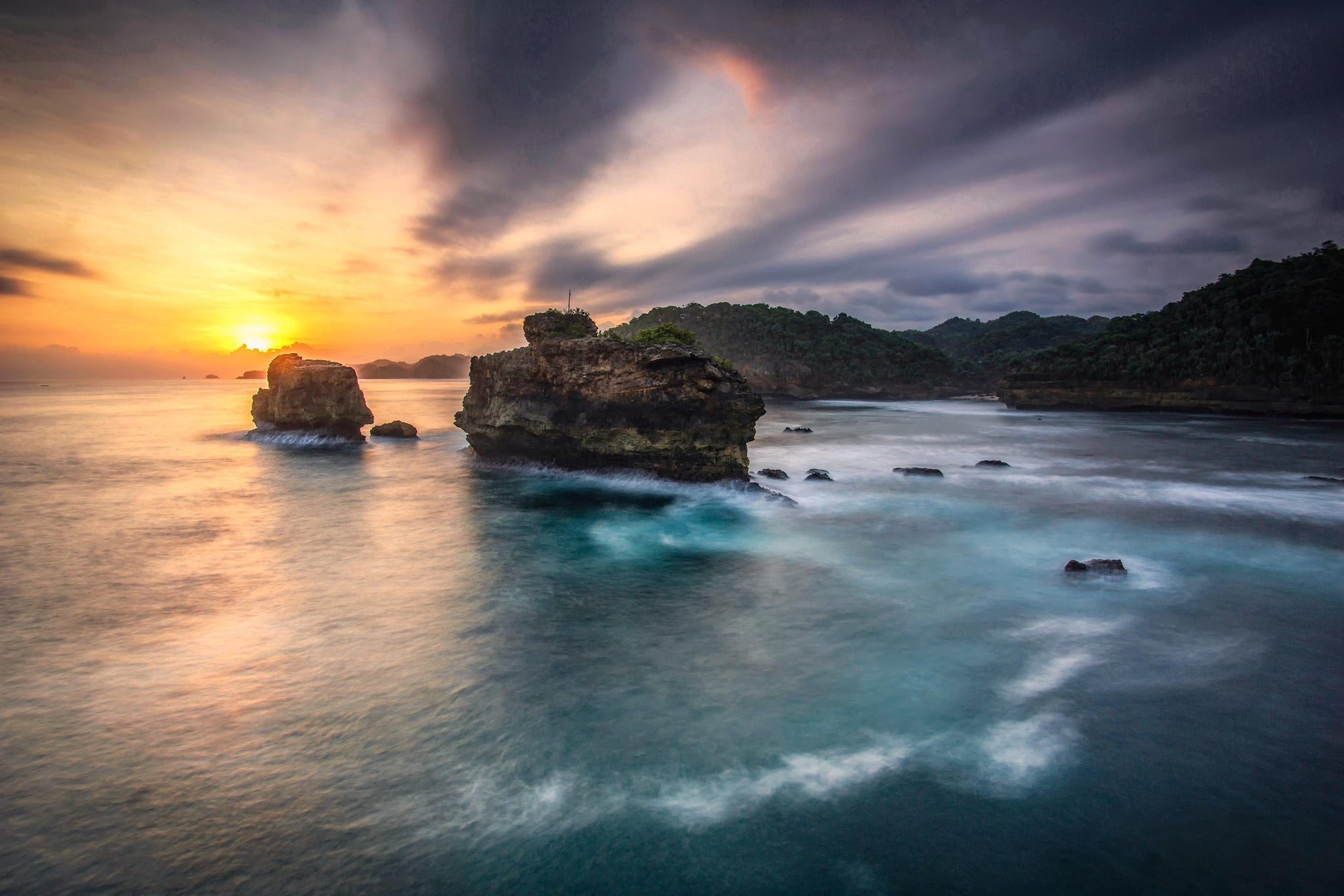 How to Take Beautiful Pictures of Sunsets and Sunrises
