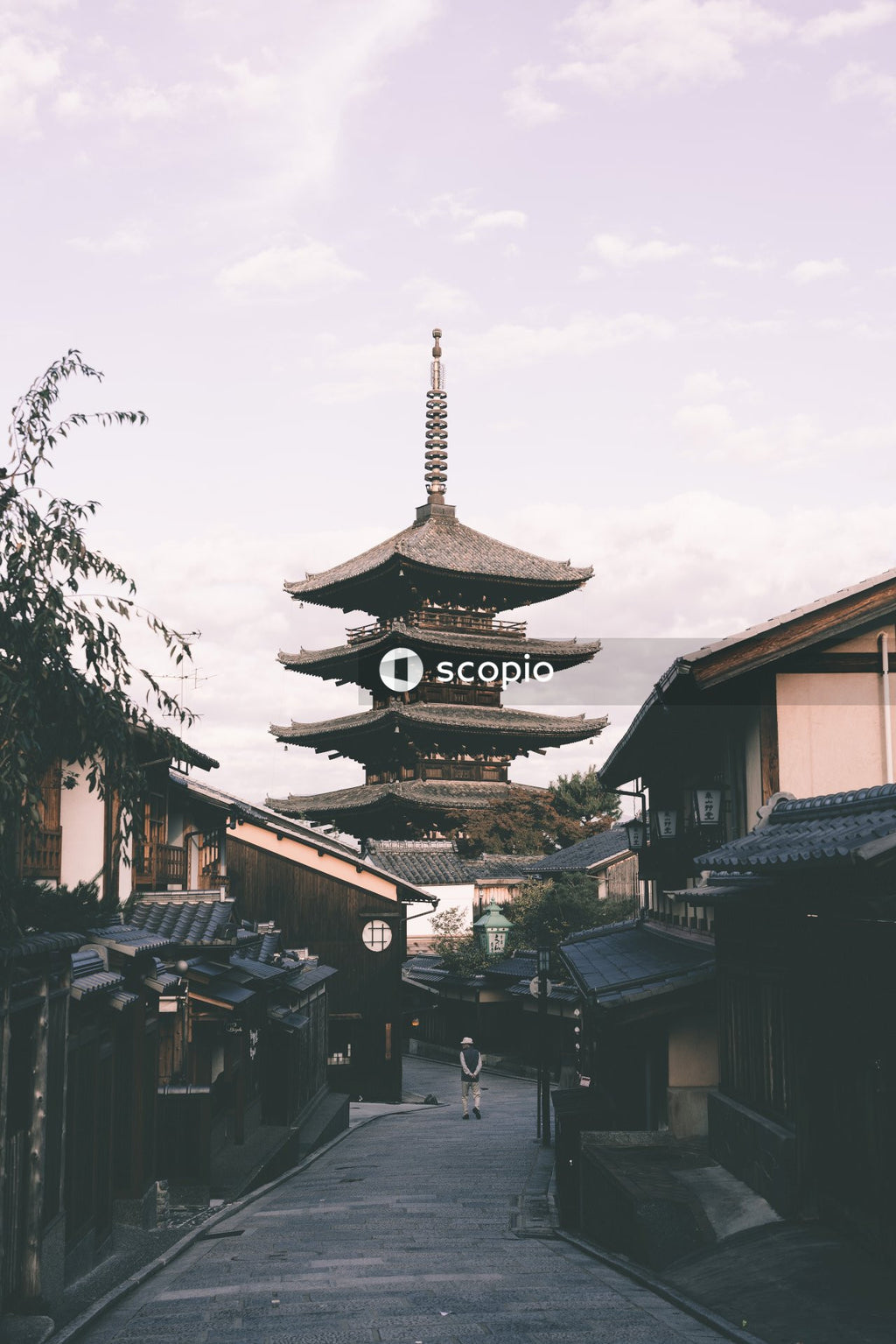Street view of Ninenzaka slope in Higashiyama-ku, Kyoto, Japan