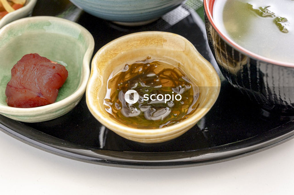 Brown and white ceramic bowl