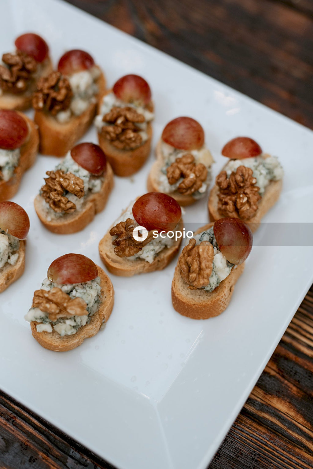 Brown bread on white ceramic plate