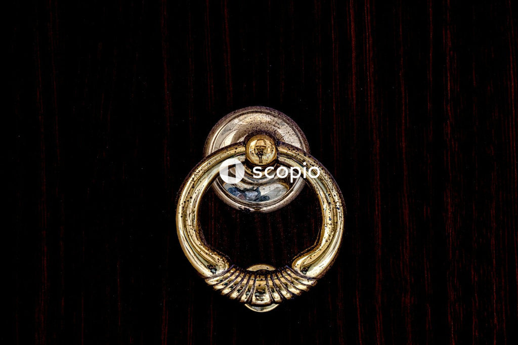 Gold and silver round pendant
