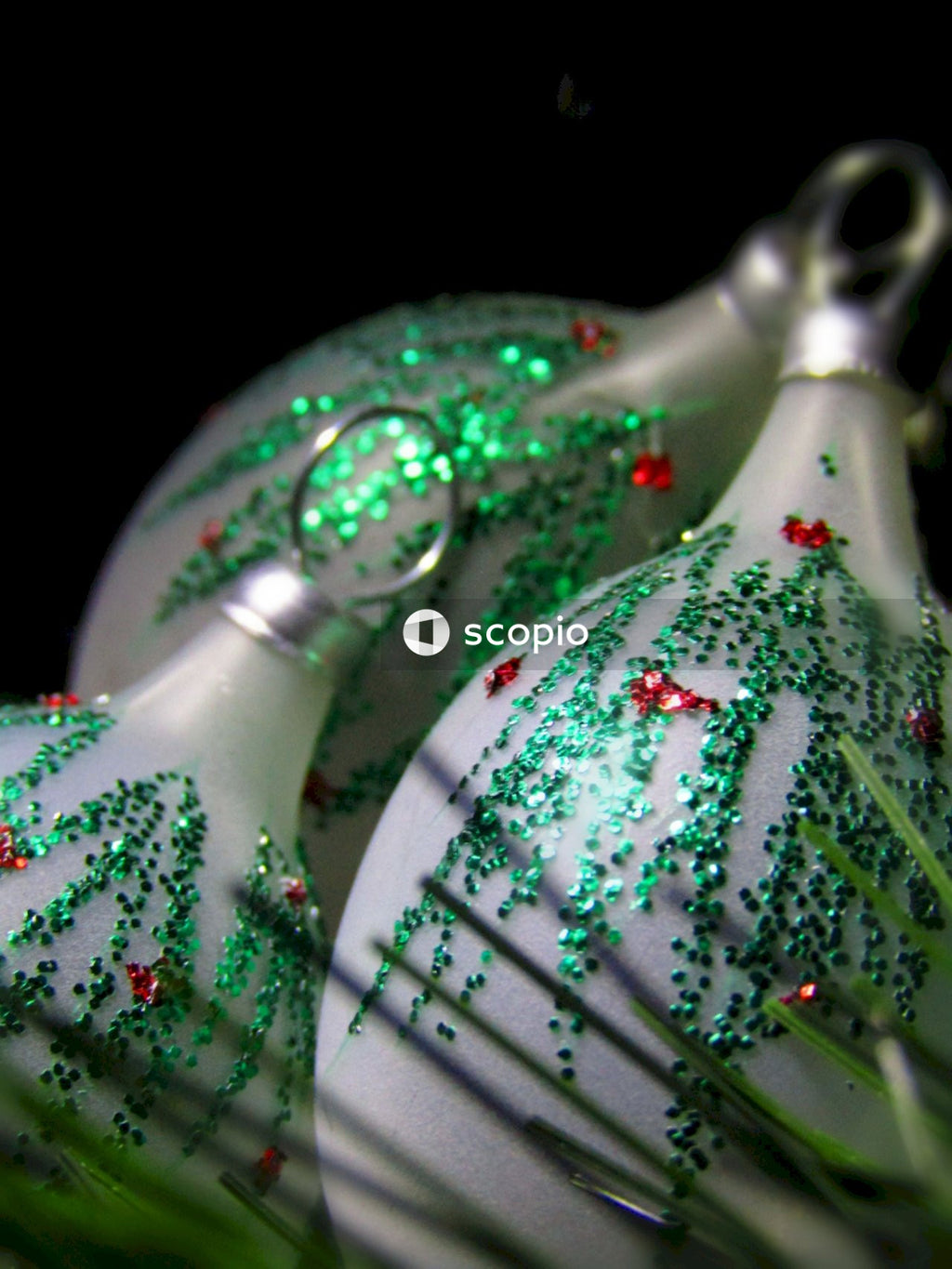 Green and red christmas baubles