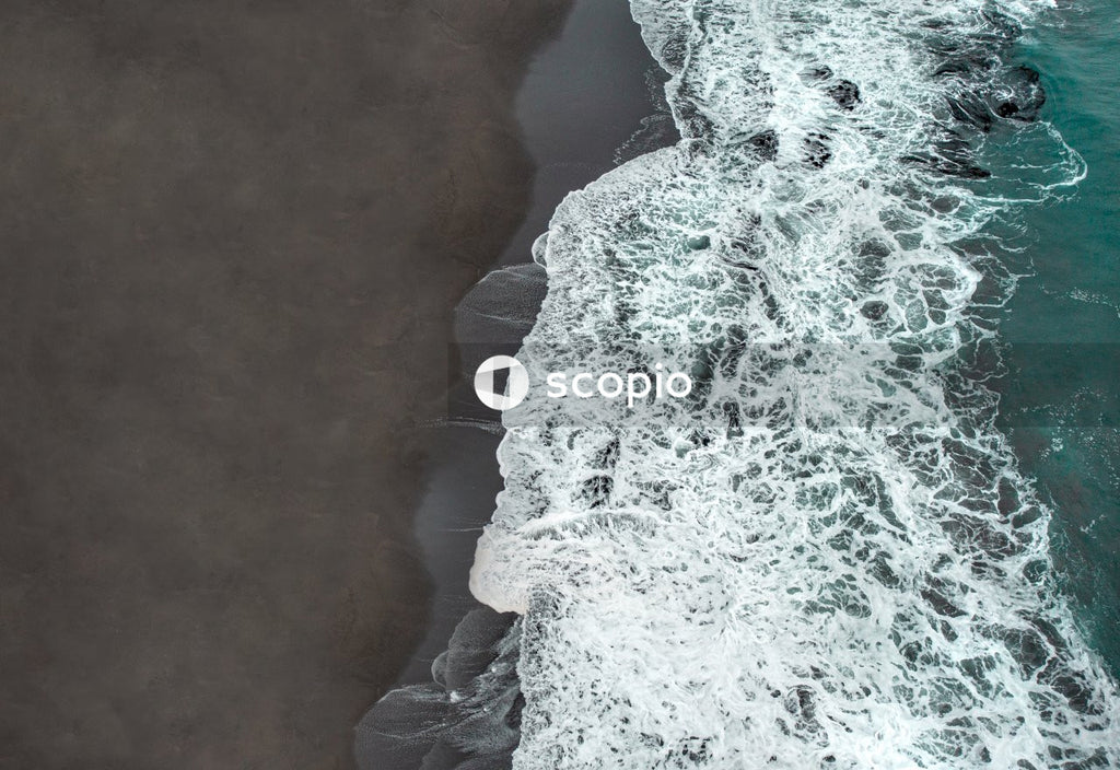 White and black ocean waves
