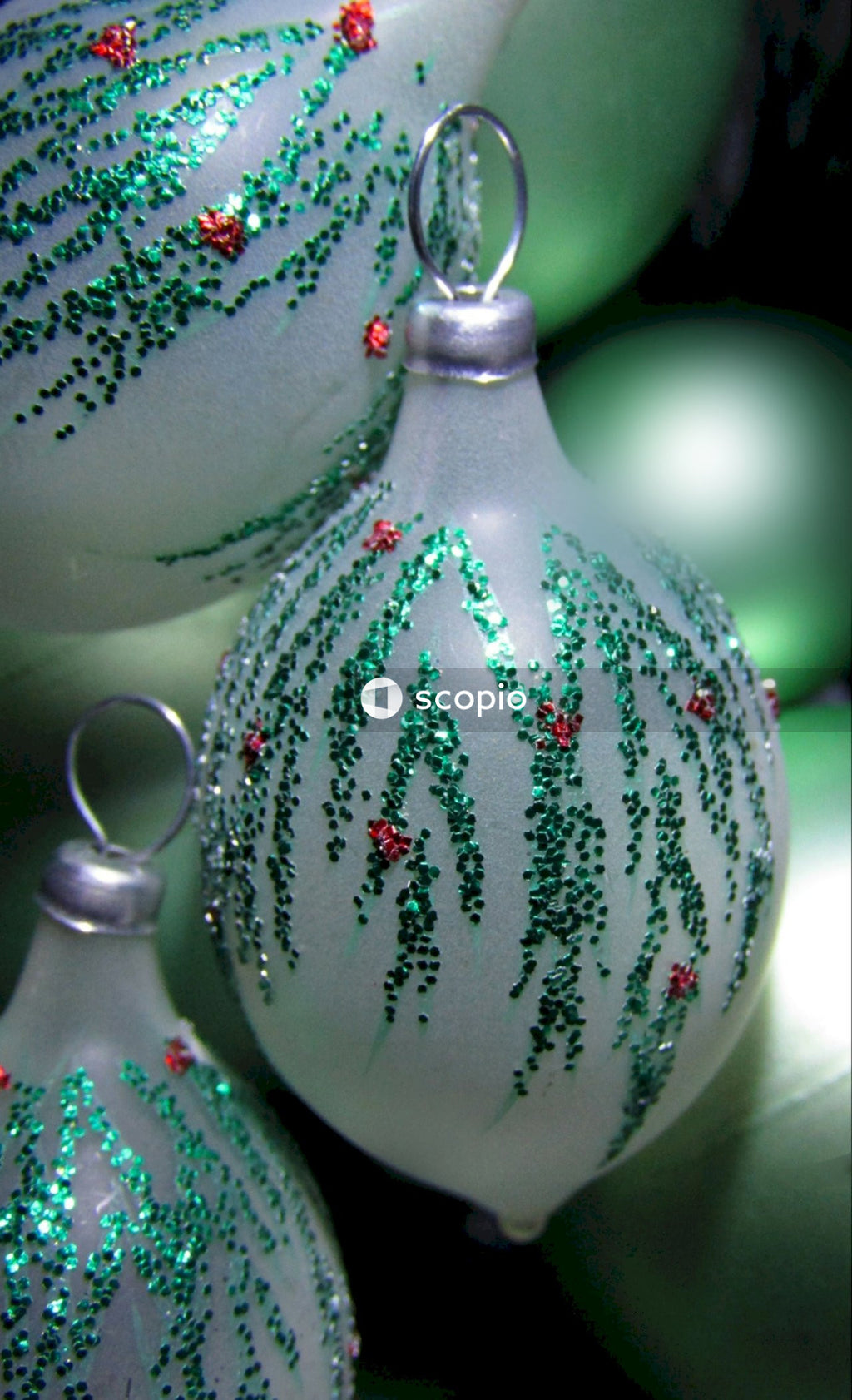White and green floral bauble