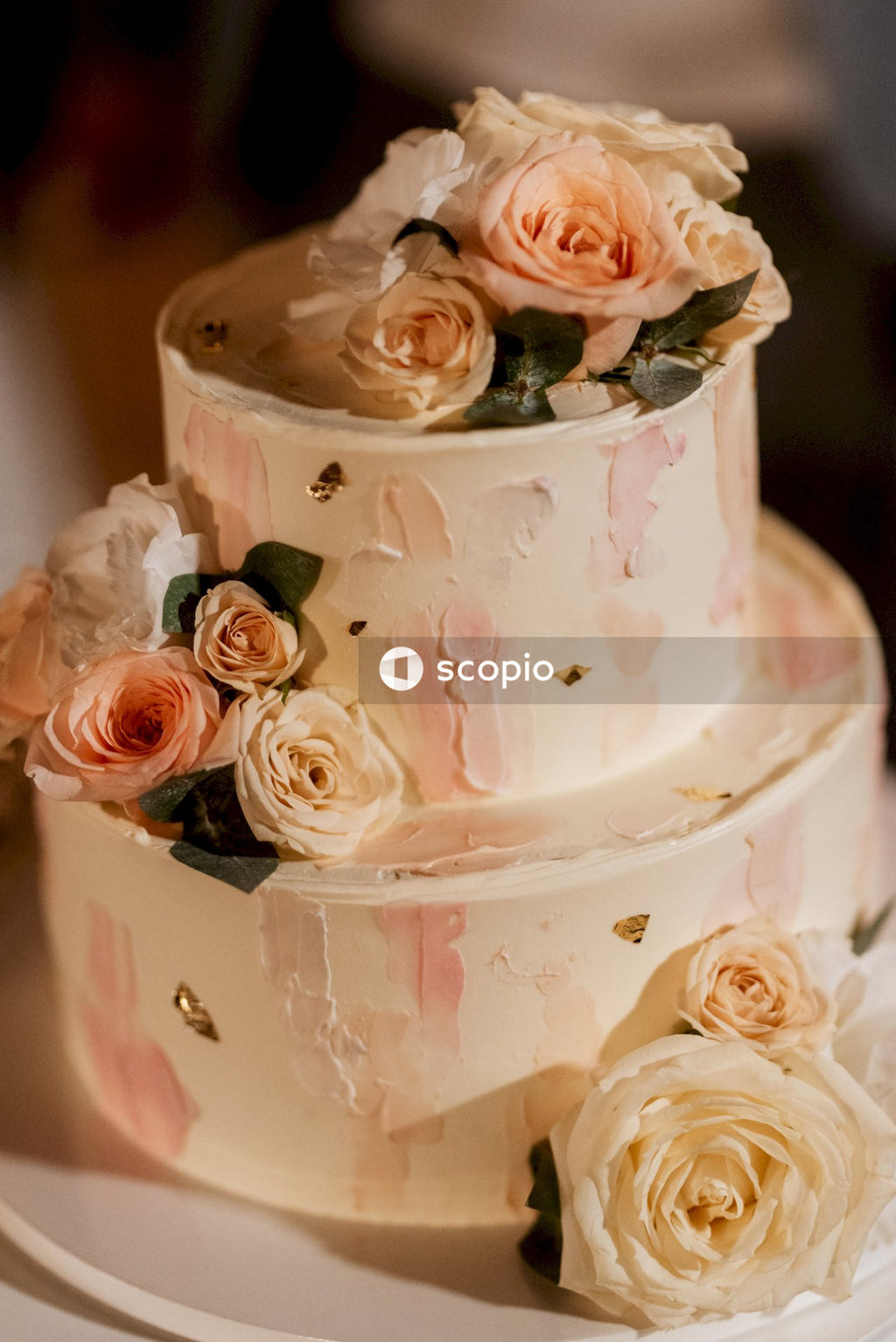 White and pink rose bouquet