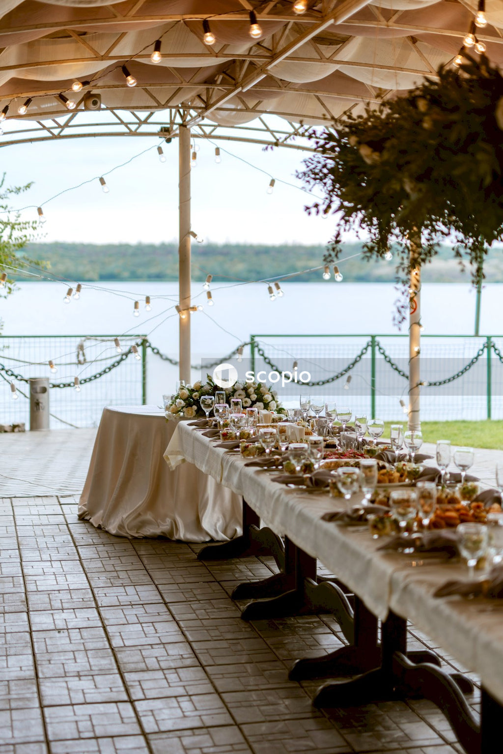 White table cloth on table