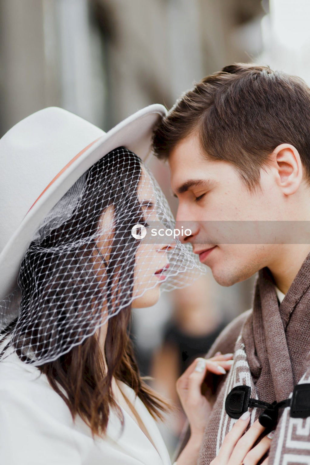 Informal wedding in the city
