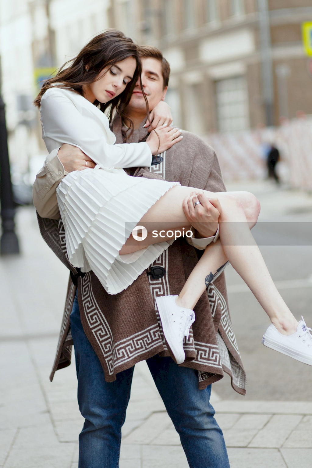 Informal wedding in the city