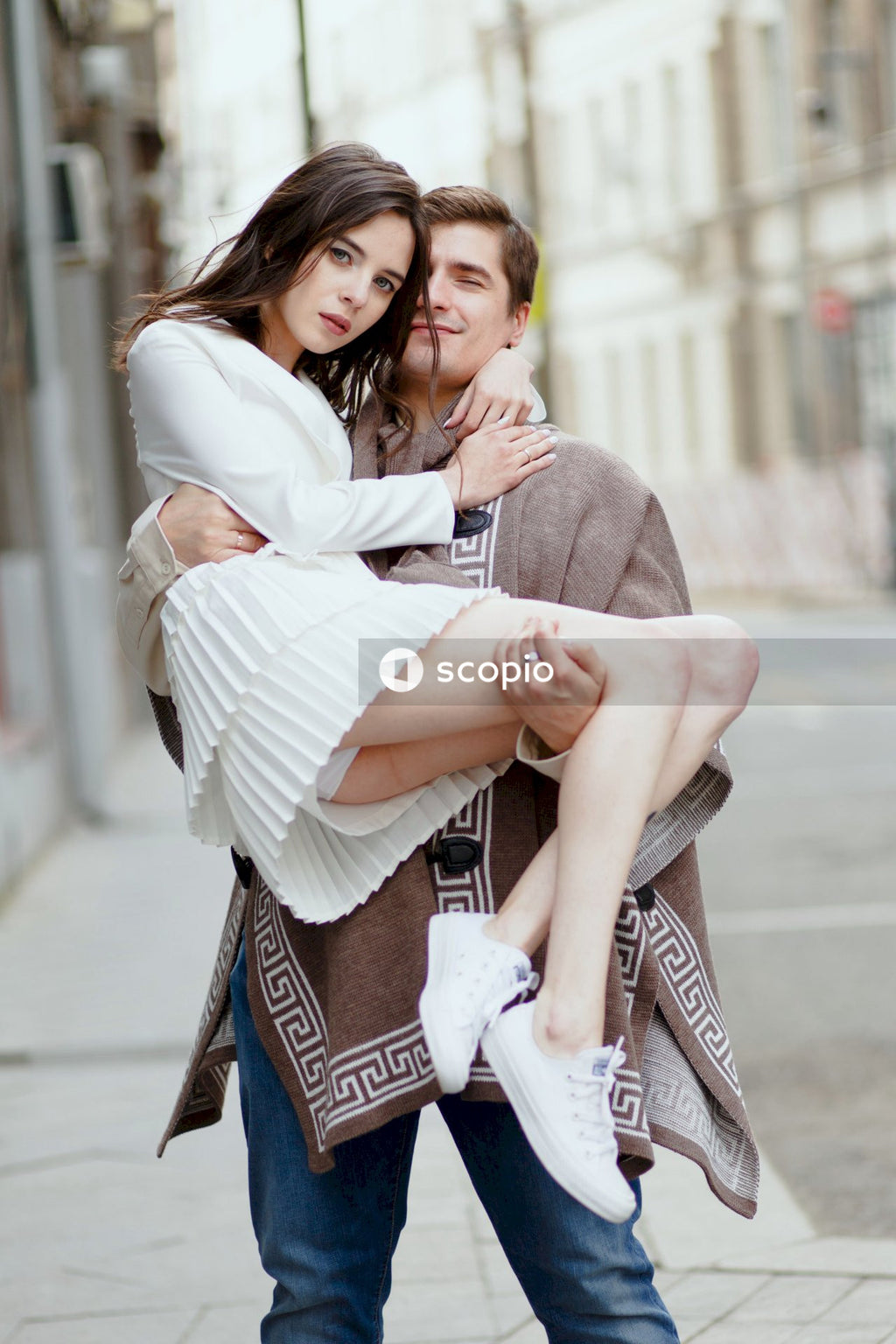 Informal wedding in the city